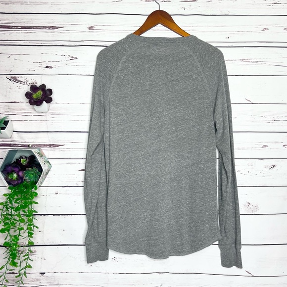 Lucky Brand Soft Gray Long Sleeve Henley T-shirt Men’s Size Small - Picture 7 of 8